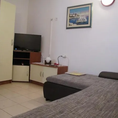 דירה In Rogoznica With Terrace, Air Conditioning, Wi-fi, Washing Machine רוגוזניצה