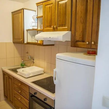 דירה In Rogoznica With Terrace, Air Conditioning, Wi-fi, Washing Machine