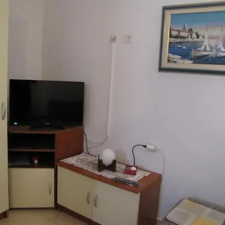 דירה In Rogoznica With Terrace, Air Conditioning, Wi-fi, Washing Machine רוגוזניצה