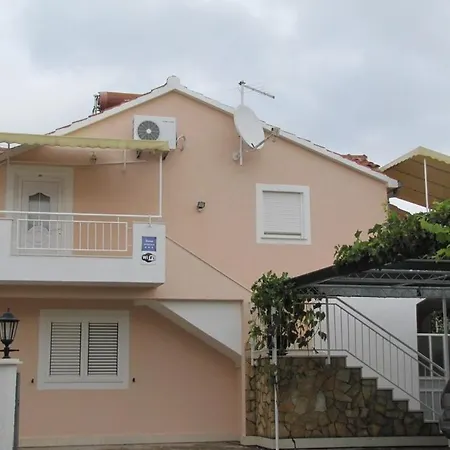 In Rogoznica With Terrace, Air Conditioning, Wi-fi, Washing Machine *